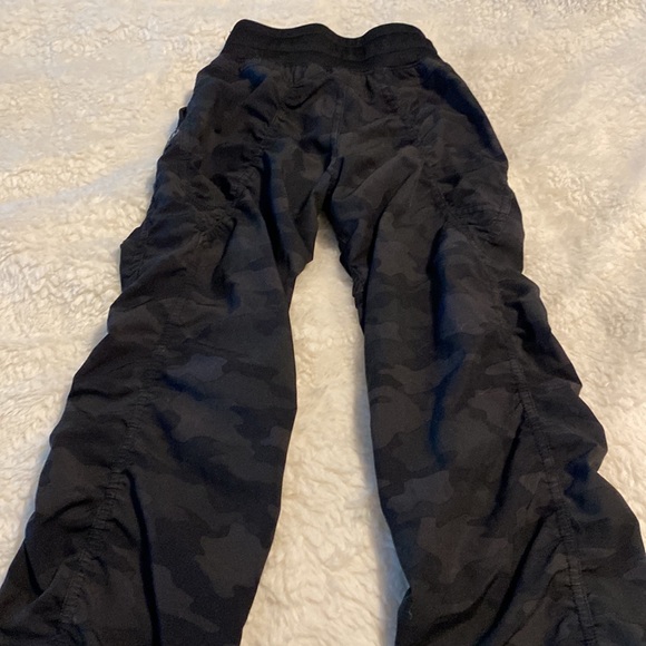 Kyodan Girls | lightweight, black camo pants, 5 - Picture 4 of 7